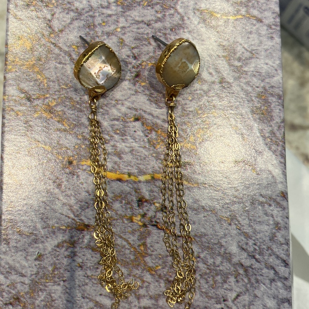 Robyn Rhodes Odette statement pearl earings